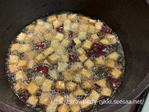 strawberryIMG_0229ダイスサツマイモの素揚げ 甘辛 行程.jpg