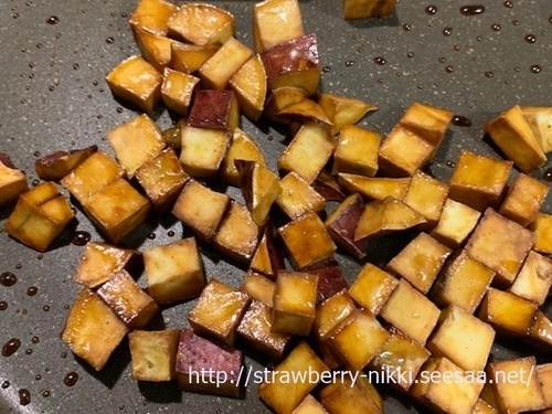 strawberryIMG_0232ダイスサツマイモの素揚げ 甘辛 行程.jpg