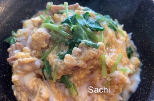 strawberryIMG_5622おおいたクッキングアンバサダーみつば親子丼.jpg